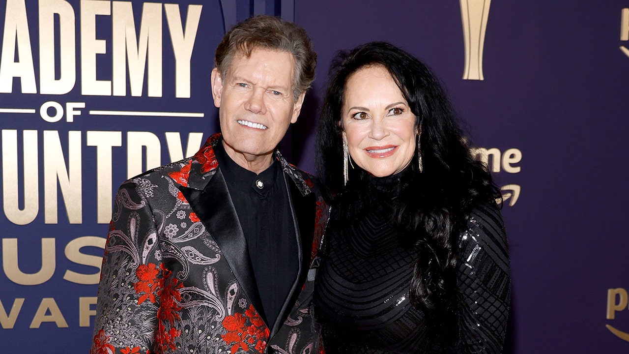 Randy Travis, wife Mary thank AI for giving him back his voice: 'It was magical'